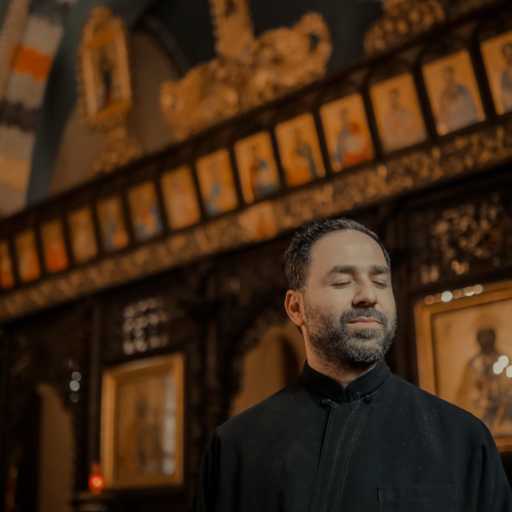 كلمات اغنية الأب بيتر حنا – إن جبرائيل مكتوبة