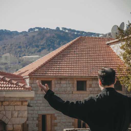 كلمات اغنية الأب بيتر حنا – سيدة لبنان مكتوبة