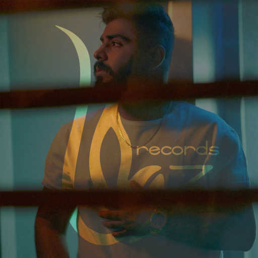 كلمات اغنية حجازي – لساتني جنبي مكتوبة