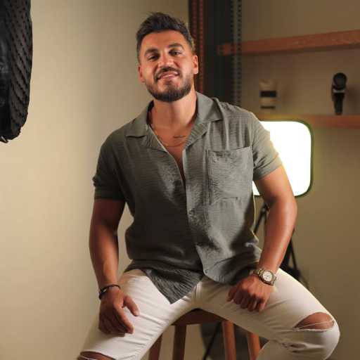 كلمات اغنية احمد عجمي – حلم سنين مكتوبة