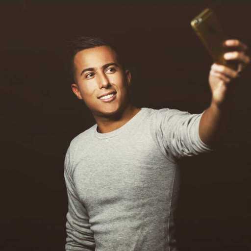 كلمات اغنية أيمن سرحاني – ولا عندي بيبي مكتوبة